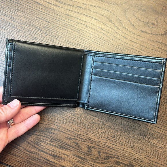 Perry Ellis wallet NWT - Picture 4 of 9